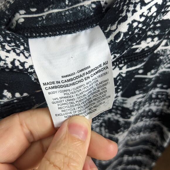 Nike Epic Run Dri-Fit Black And White Capri Leggings Size M - Picture 8 of 10